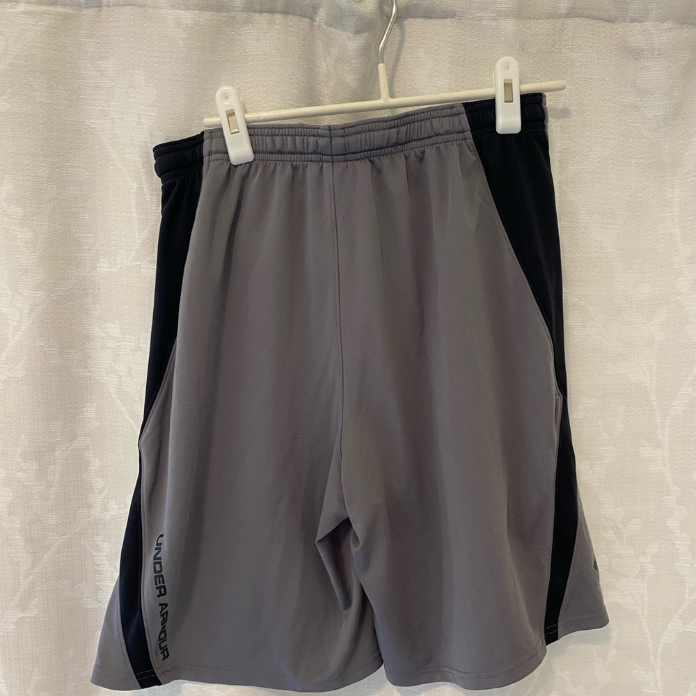 Men’s underarmour shorts